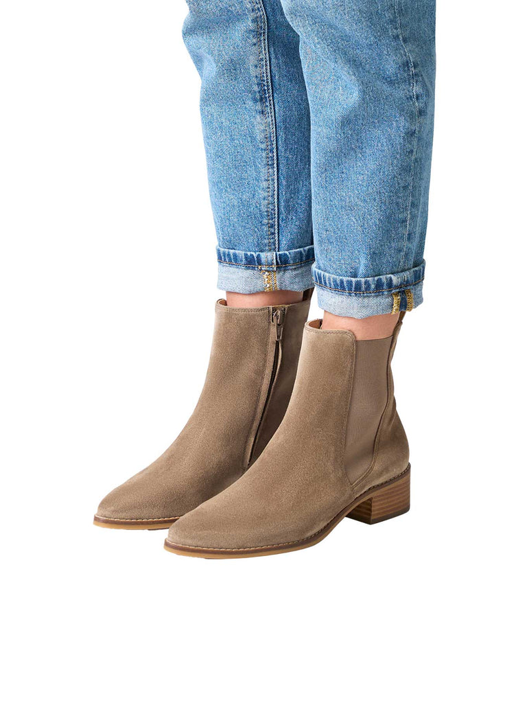 Stiefelette, Veloursleder, spitze Vorderkappe, beige, Ansicht Paar
