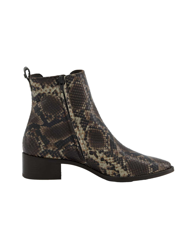 Stiefelette, Leder, spitze Vorderkappe, boa braun, Ansicht seitlich