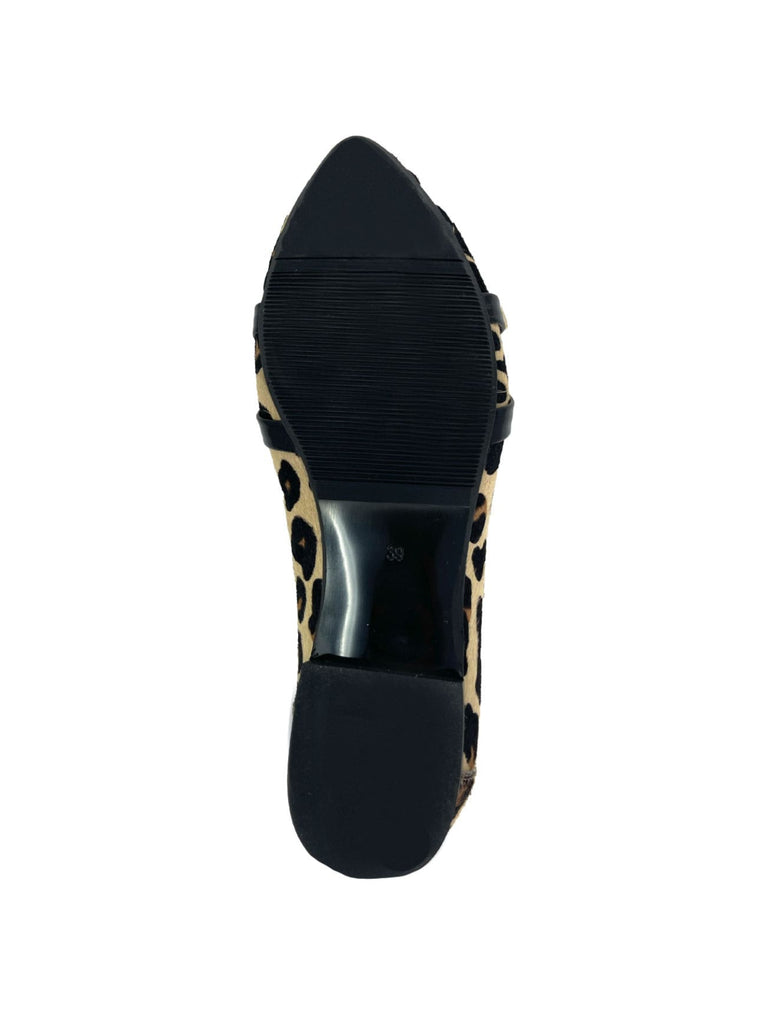Slipper, Leo, Ansicht von unten