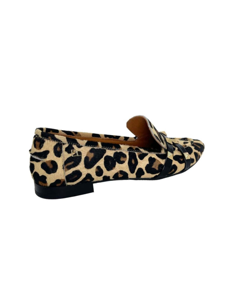 Slipper, Leo, Ansicht hinten