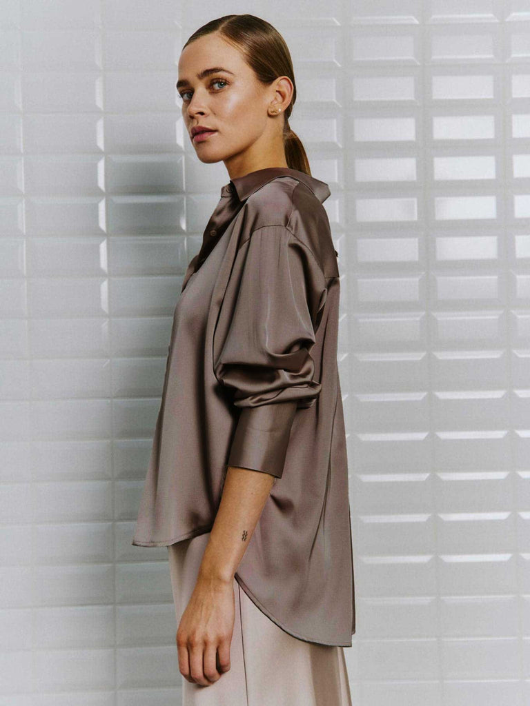 Bluse Dagmar major brown, Ansicht seitlich