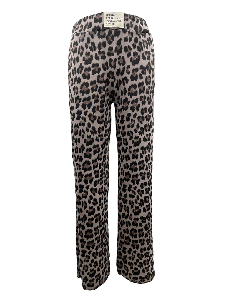 Sweathose Leo taupe Label-Patch Ansicht vorn