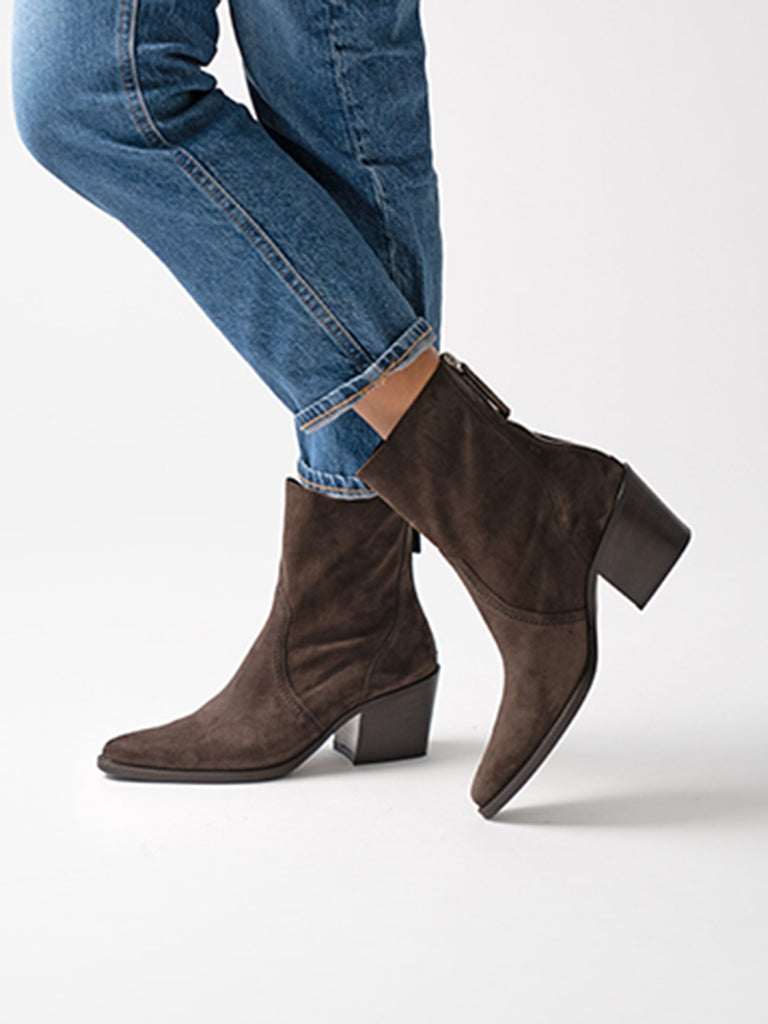 Stiefelette Soft Suede mit Reißverschluss mocca, Trage-Ansicht